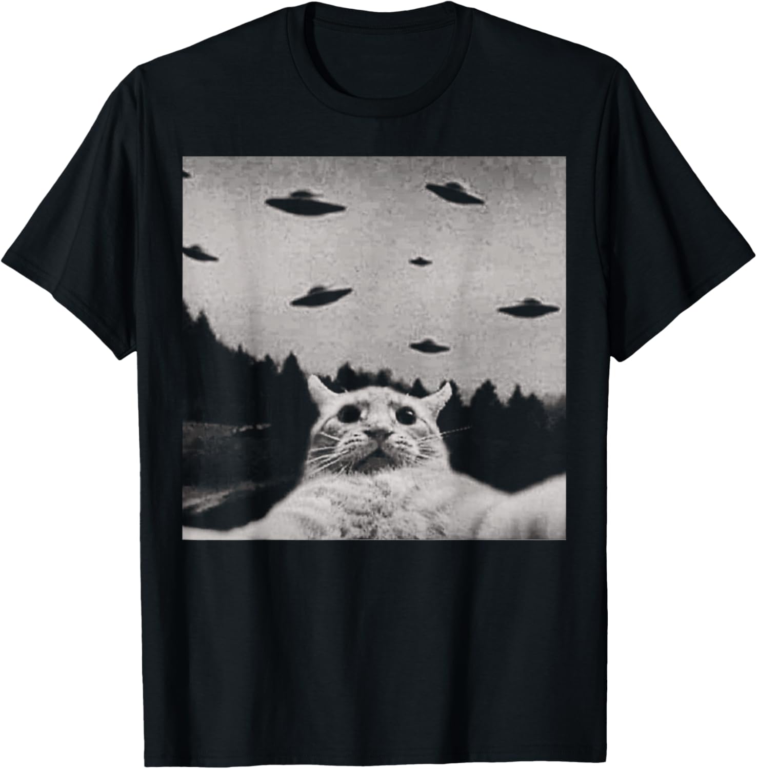 ThreadWeird Alien Cat UFO T Shirt   Classic Fit, Round Neck, Black, Adult