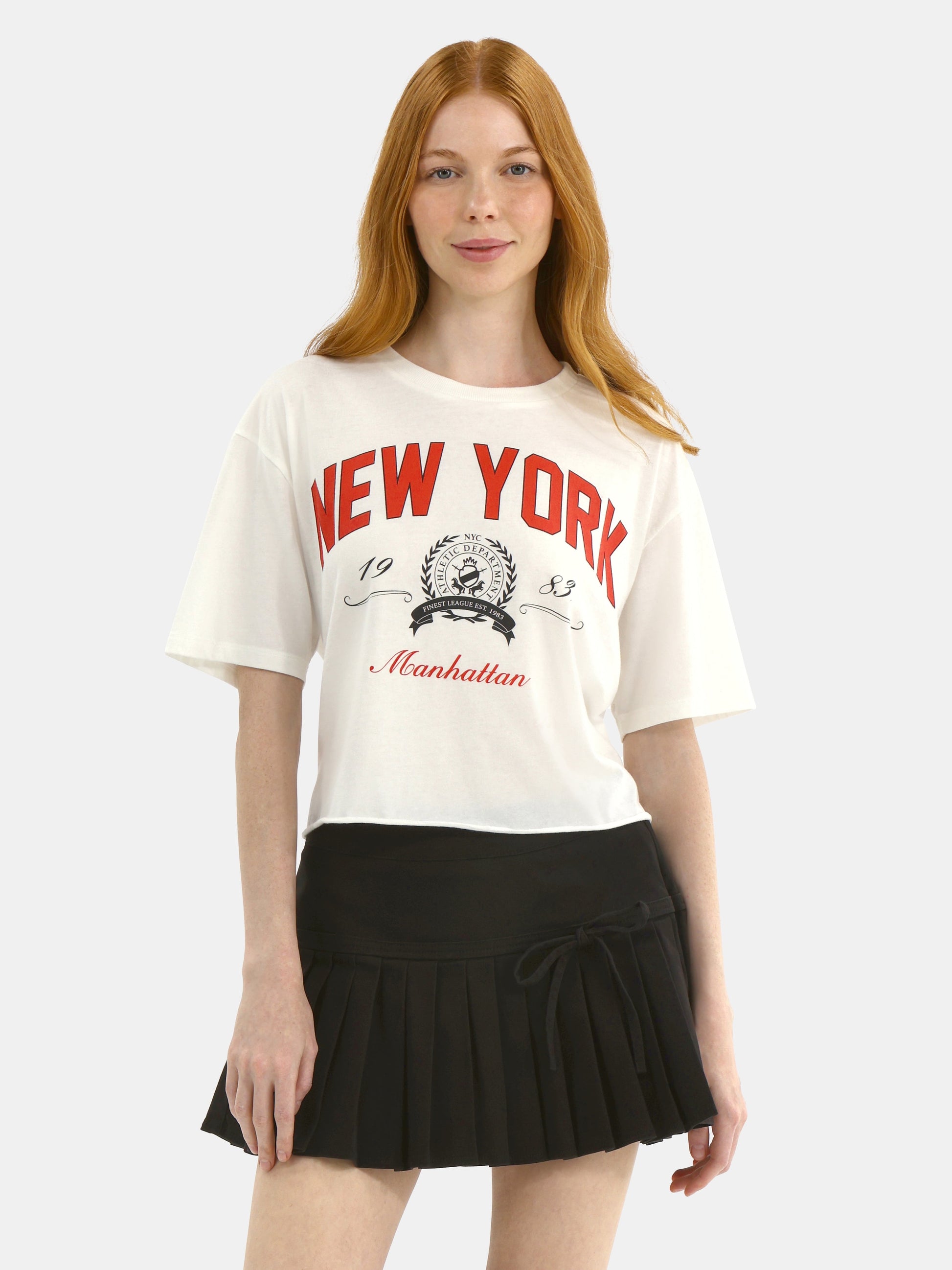 No Boundaries Boxy Cropped Graphic Tee with Short Sleeves, Women's
