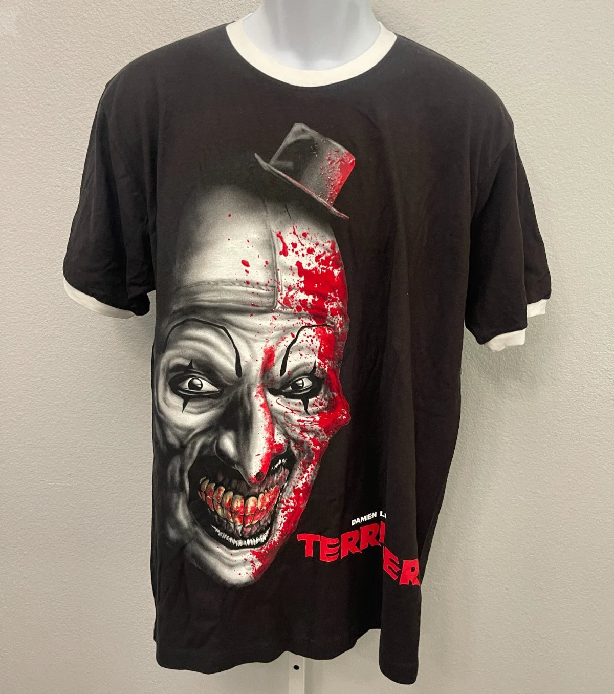 Universal Halloween Horror Nights 2025 Hhn Terrifier Art Ringer T shirt Medium M